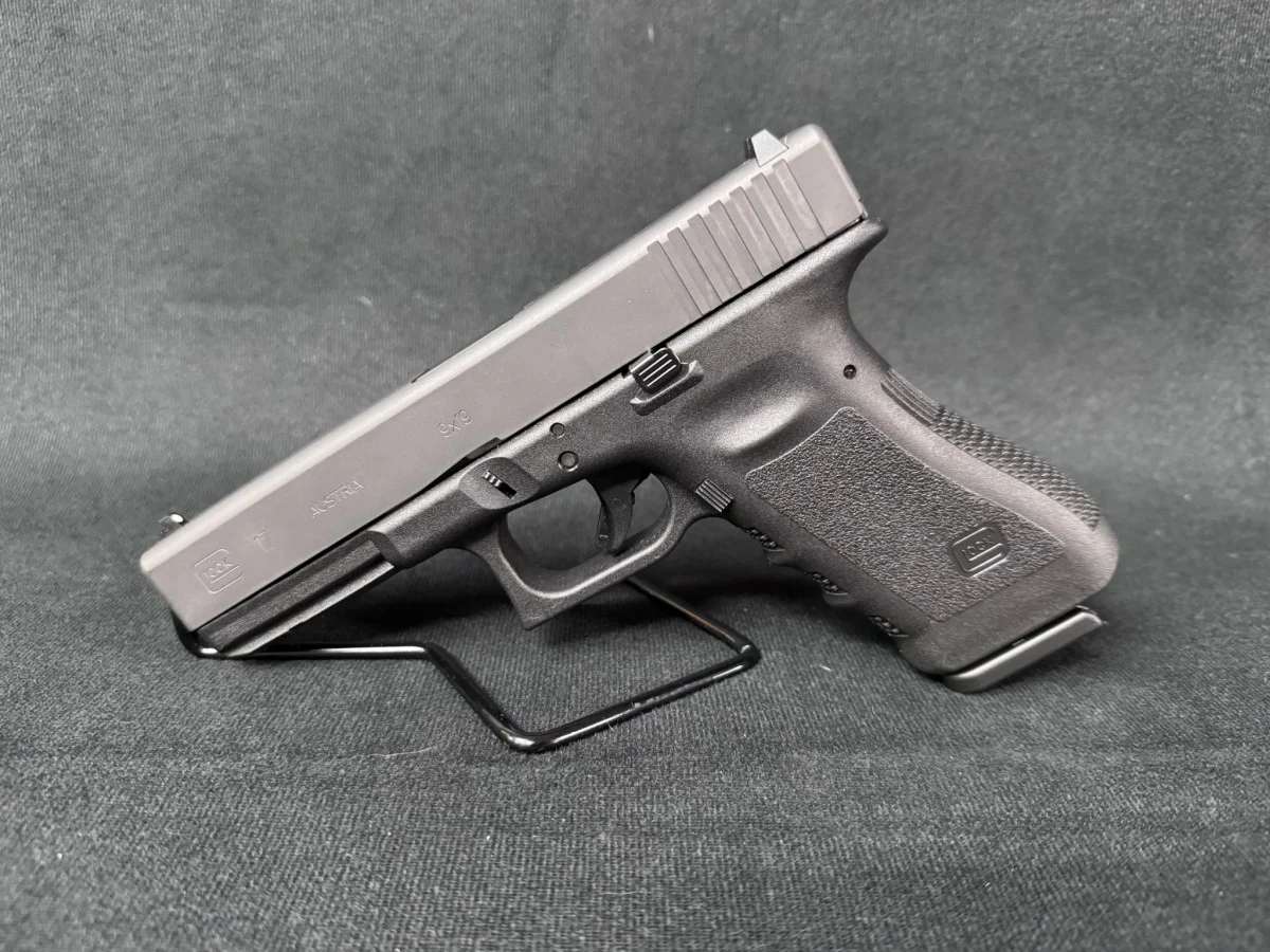 Glock G17 Gen 3 PI1750203 USED - Image 4