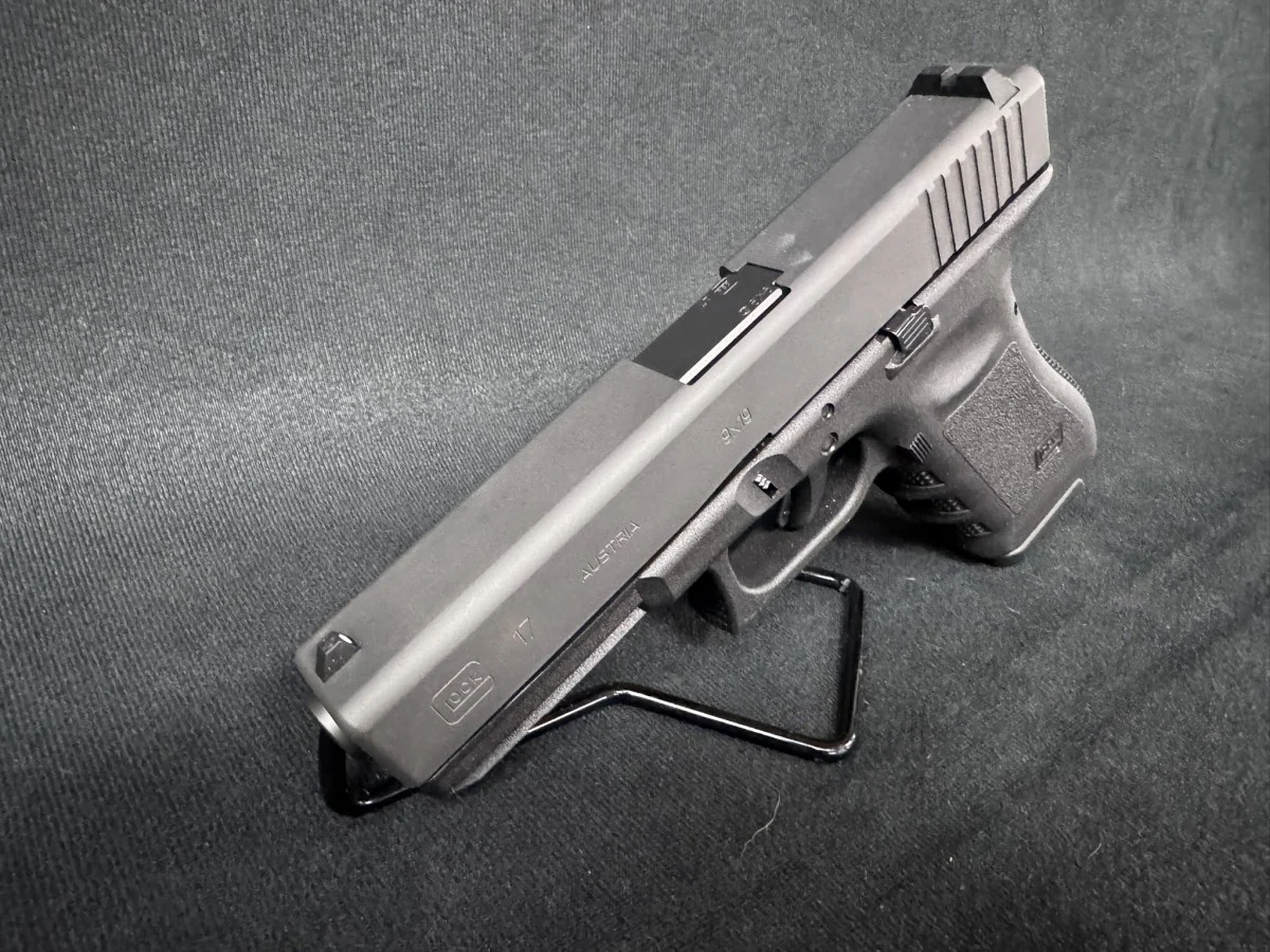 Glock G17 Gen 3 PI1750203 USED - Image 2