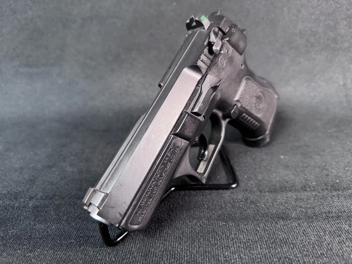 IMI Jericho Poly Frame Sub Compact 40 S&W USED - Image 2
