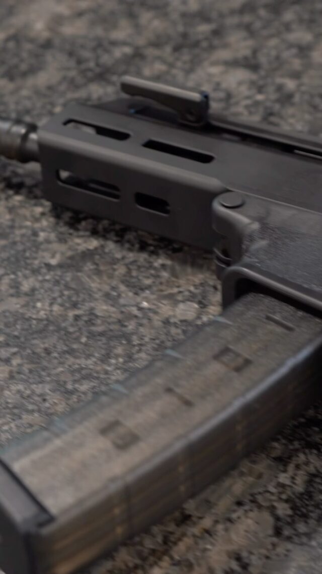 @springfieldarmoryinc Kuna with @magdump_morgan 

#2a #monadnockfirearms #monadnock #firearms #pistol #9mm #guns #ffl #kuna #clintmorgan #magdumpmorgan